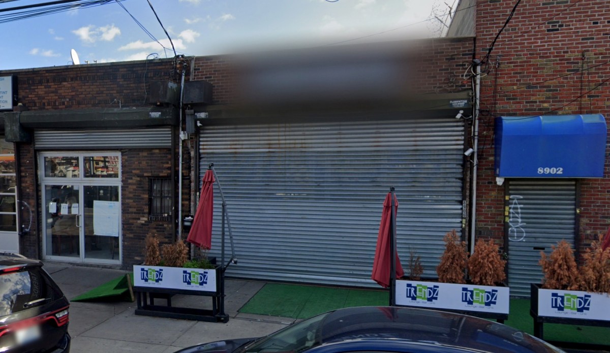 Brooklyn police seek suspect who shot man dead steps away from nightclub 3 Site of deadly Brooklyn shooting