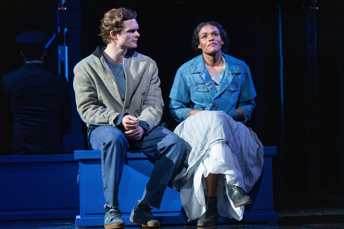 Review | 'Titanic' sets sail concert-style at City Center 5