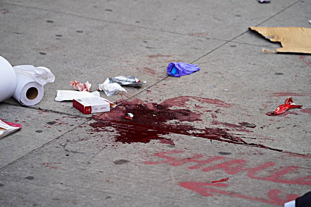 Mayhem in the East Village: One killed, two wounded during bloodshed at ‘open-air drug market’ 6