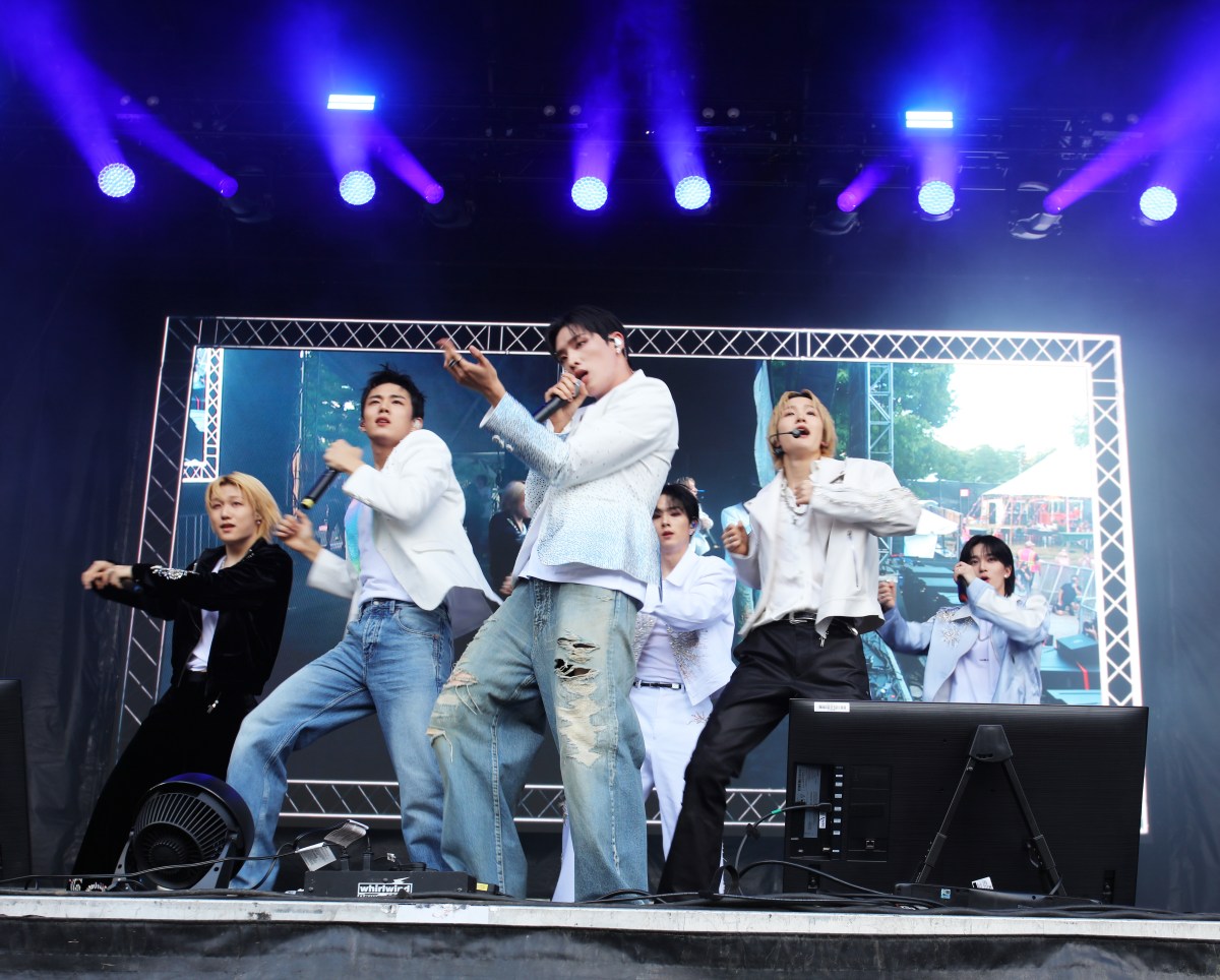 EXCLUSIVE | P1Harmony talks taking a bite out of the Big Apple while feeling the vibes of Washington Square Park 5