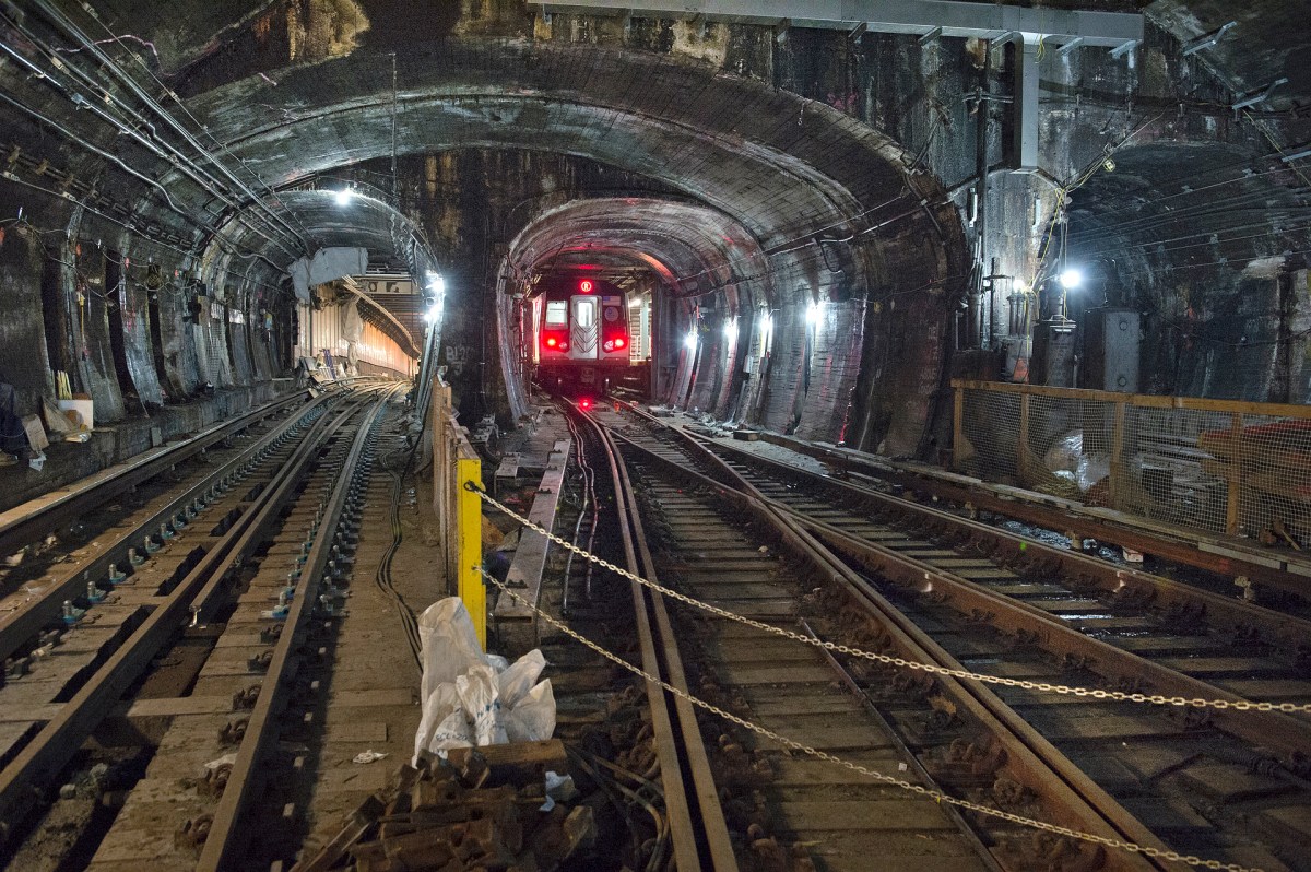 Subway crossroads