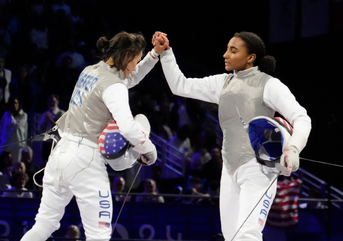 Paris Olympics | Queens' Lauren Scruggs earns silver medal in all-American fencing final 3