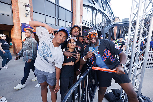 Justin Manning is Citi Field's ultimate hype man for Mets games 3 Justin Manning is Citi Field's ultimate hype man for Mets games 2