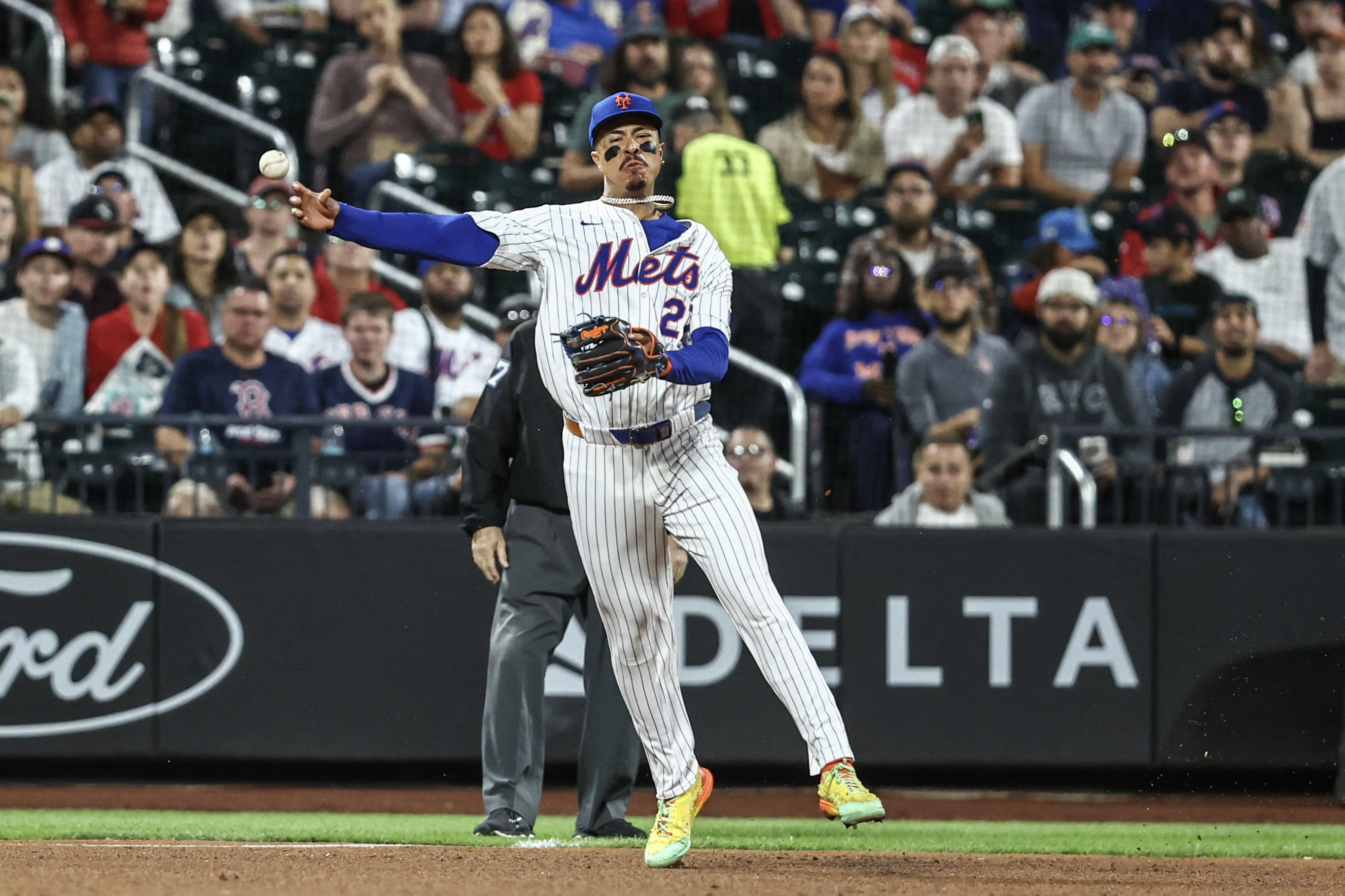 Where is Mark Vientos' best fit on Mets in 2025? 2 Mark Vientos in the field Mets