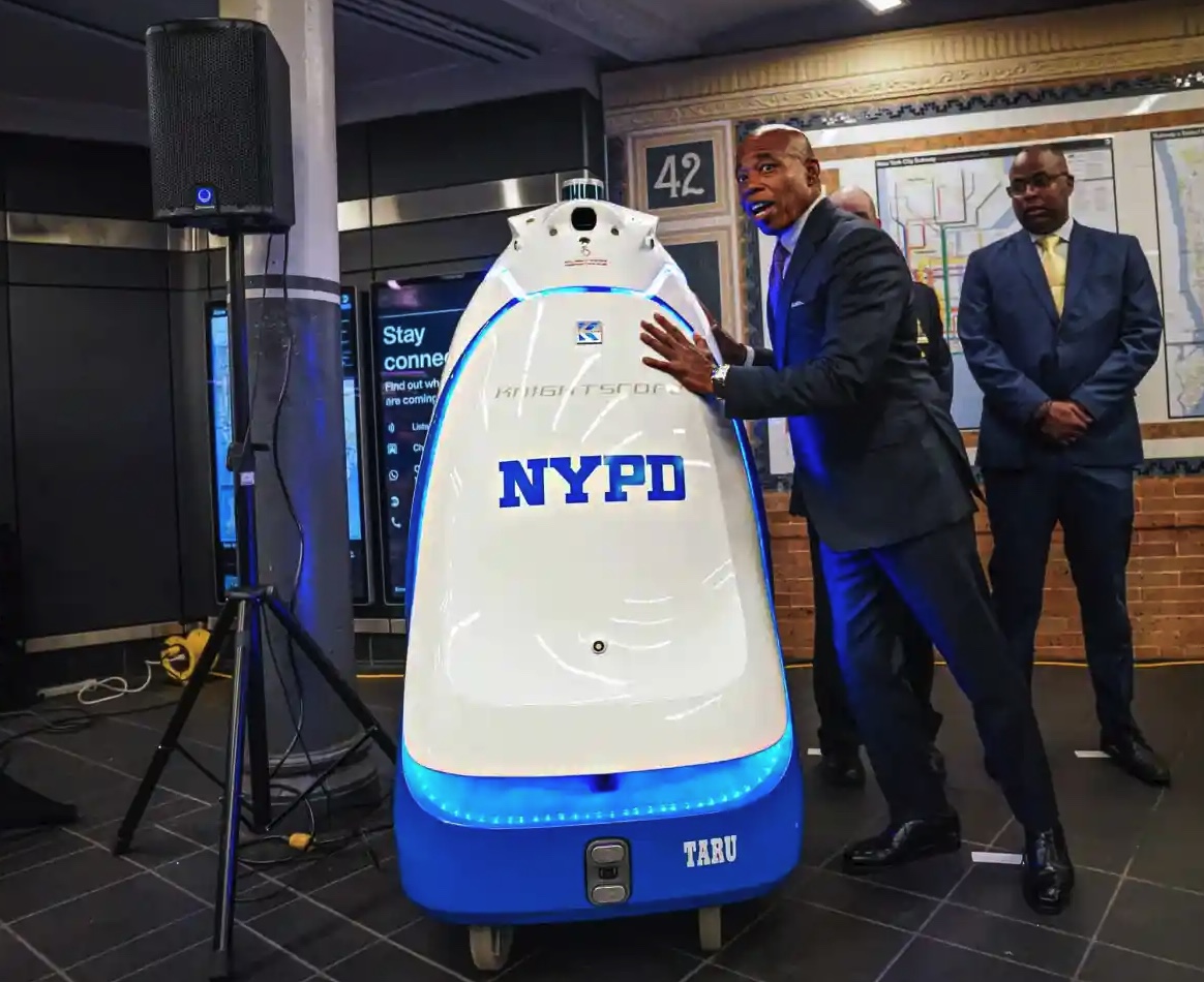 Why, robot? Adams admin still hasn't found new use for K5 police droid, nearly a year after piloting it 2
