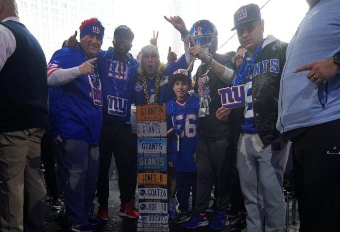 Giants' 'License Plate Guy' a fixture of Big Blue fandom 2