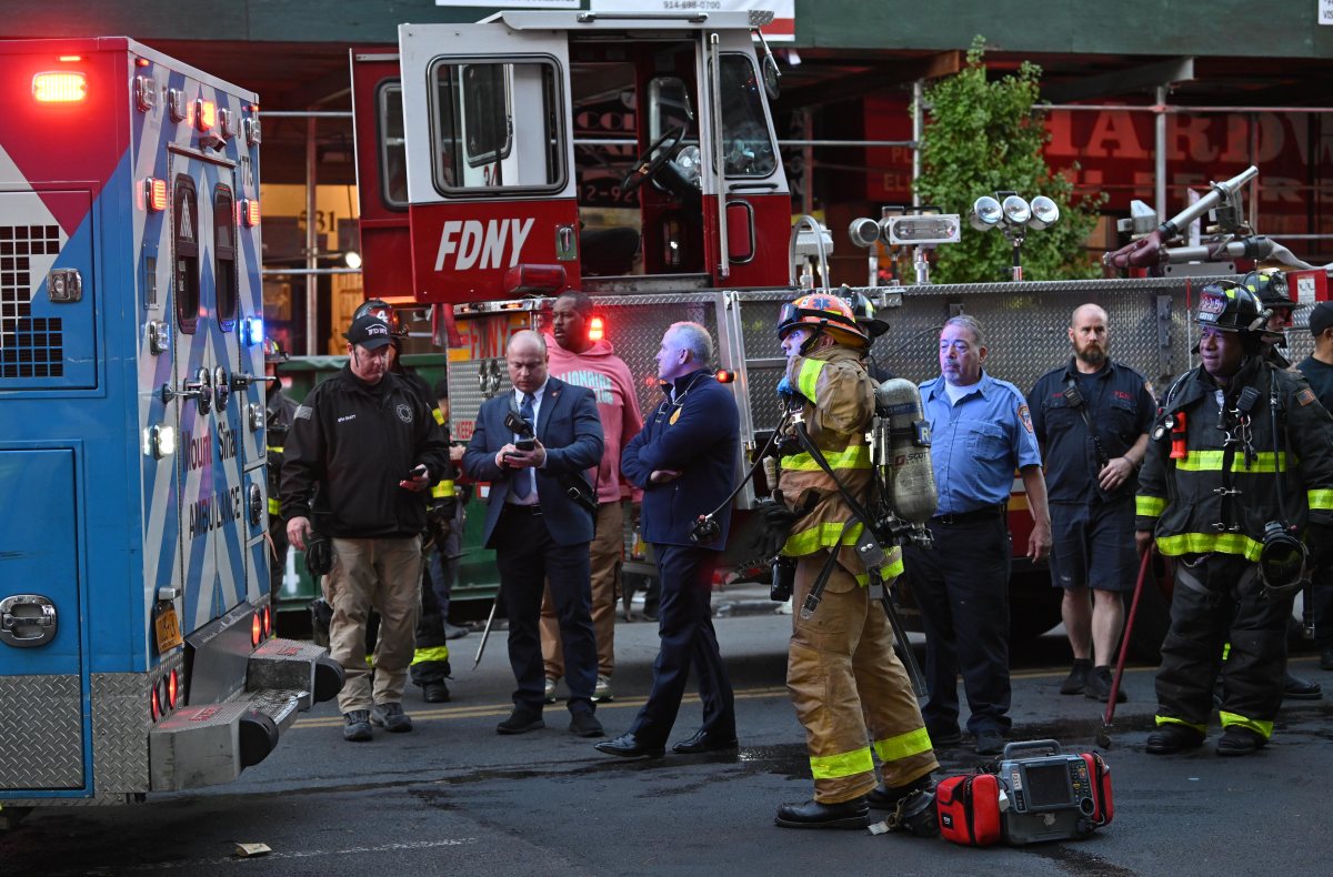 Cause of six-alarm Manhattan fire that critically injured firefighter still under investigation 3