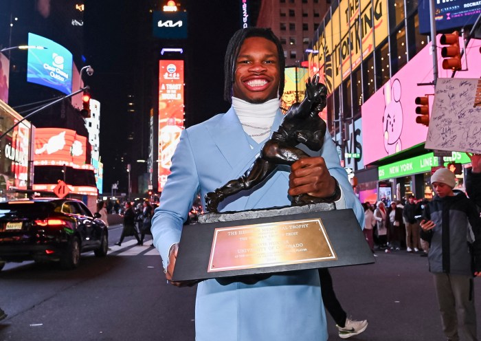 2025 NFL Mock Draft: Which QB will Giants take? Will Jets look for Aaron Rodgers' successor? 3 Travis Hunter Heisman Trophy