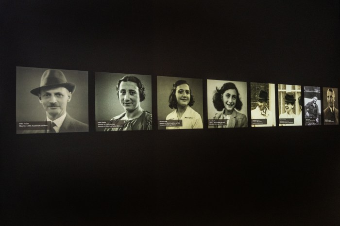 Still photos of the Frank family.