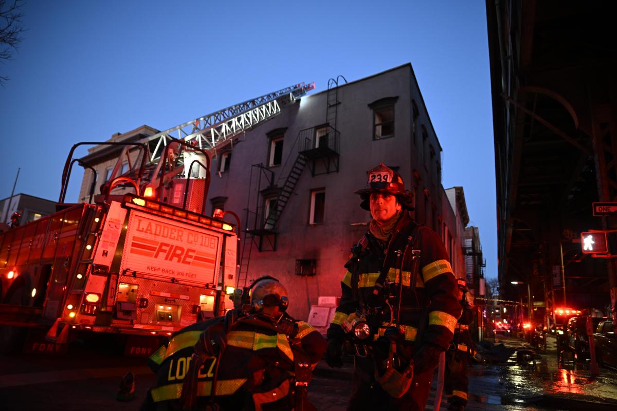 Brooklyn three-alarm fire damages deli and apartments; freezing temperatures complicate FDNY efforts 3