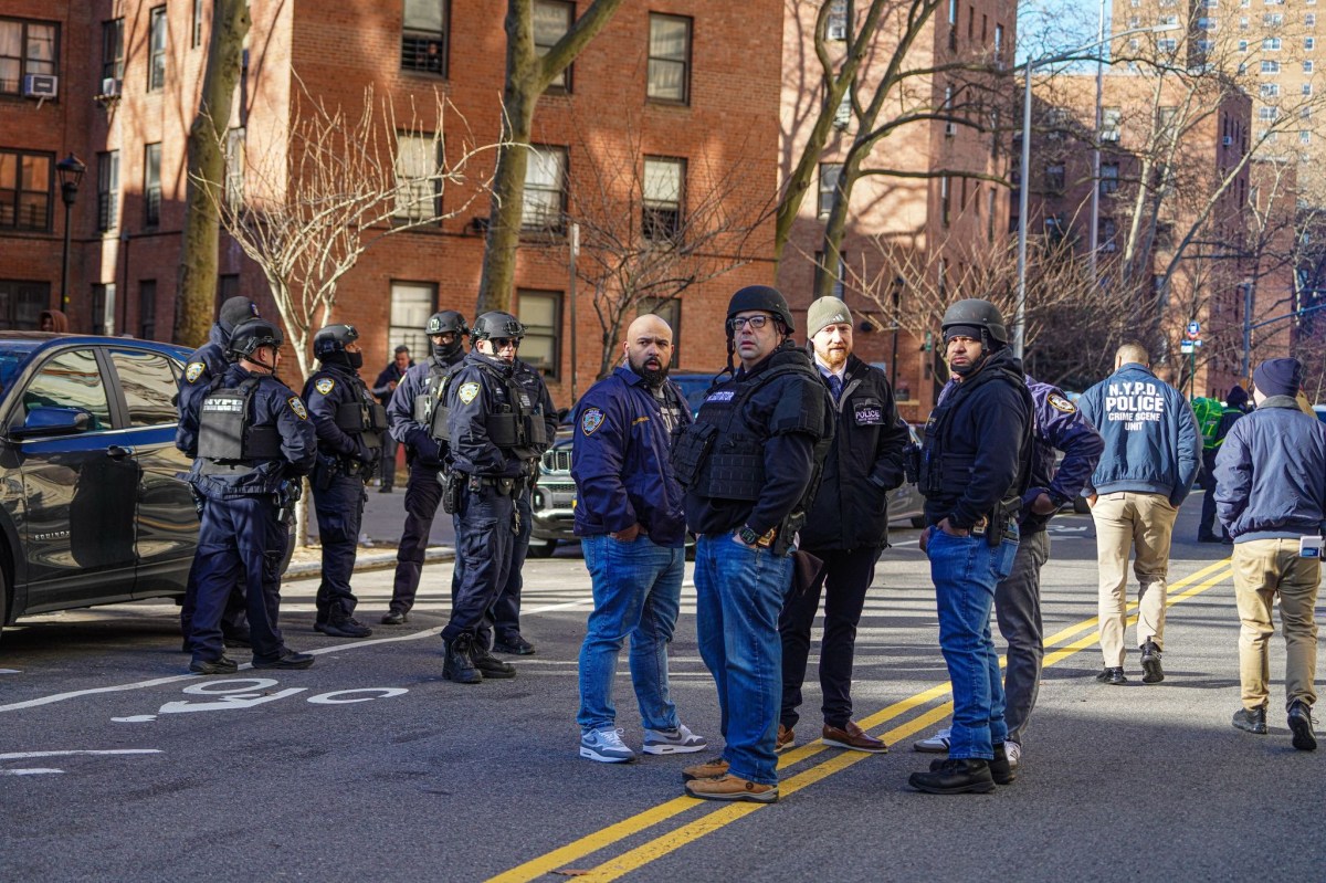 Cop shot on Lower East Side by 'career criminal' during warrant operation 2