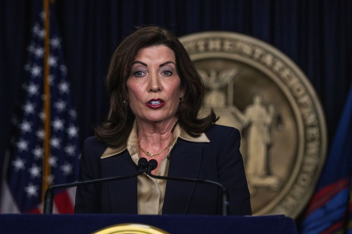 Hochul spares Mayor Adams from removal 'at this time,' seeks new checks on his power instead 2 Gov. Kathy Hochul granted a stay of Mayor Eric Adams' political execution Thursday — choosing instead to seek legal "guardrails" on his executive powers rather than exercise her City Charter authority to remove him from office.