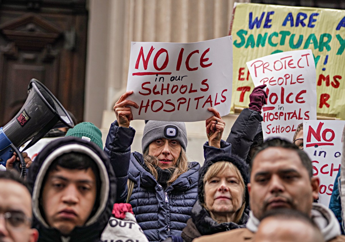 Fire and 'ICE': Immigrant advocates, pols rail against City Hall memo on cooperation with fed agents at schools and shelters 5