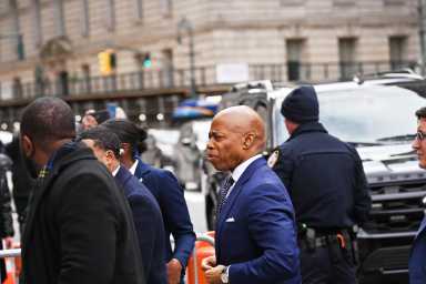 Mayor Adams entering court amid federal corruption case