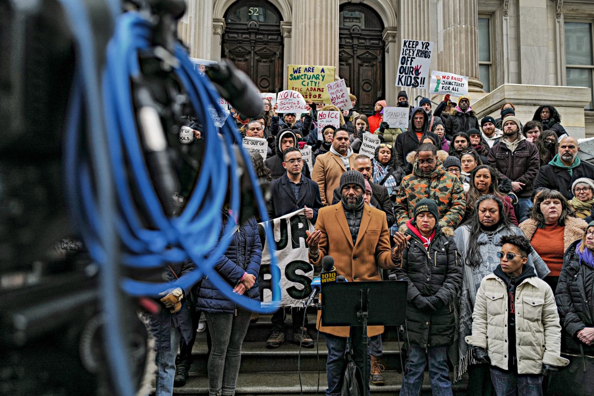 Fire and 'ICE': Immigrant advocates, pols rail against City Hall memo on cooperation with fed agents at schools and shelters 4