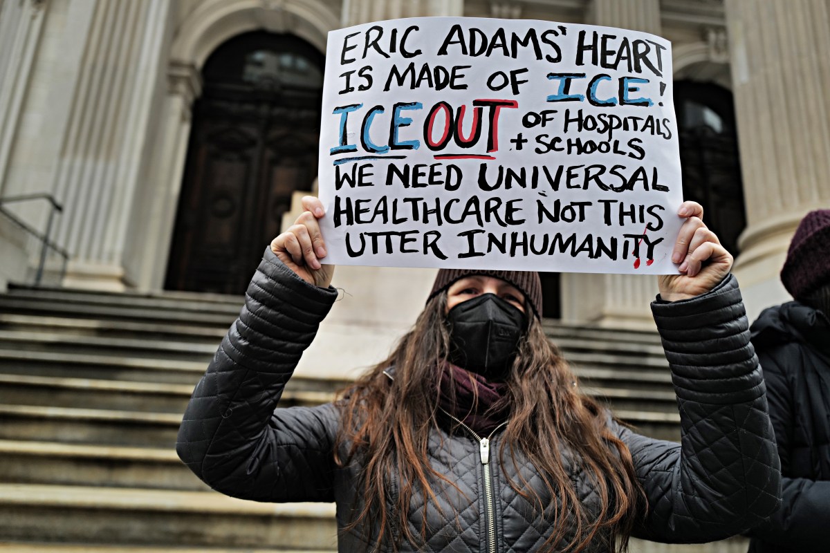 Fire and 'ICE': Immigrant advocates, pols rail against City Hall memo on cooperation with fed agents at schools and shelters 3