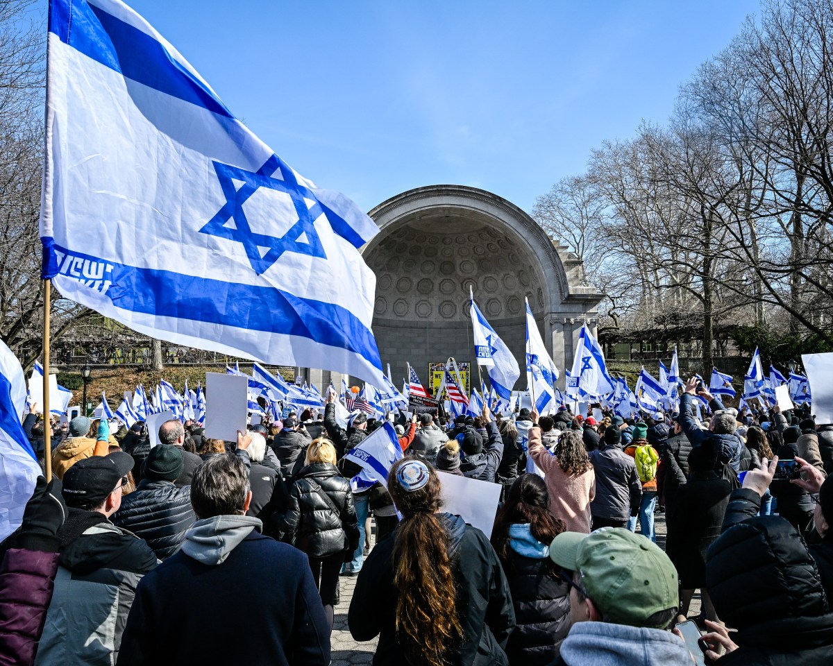 500 days of hell: Central Park rally demands release of all remaining Israeli hostages from Gaza 2 Participants at the Feb. 23, 2025 rally in Central Park proudly waved Israeli flags and carried posters with the pictures, names, and ages of the hostages still in Hamas captivity.