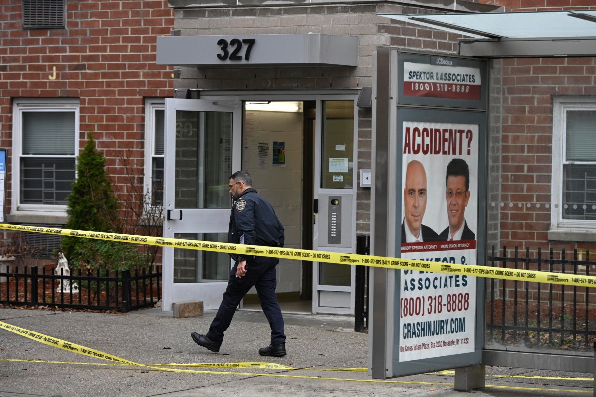 Police investigate shooting in Brooklyn