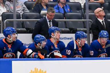 Islanders Patrick Roy bench