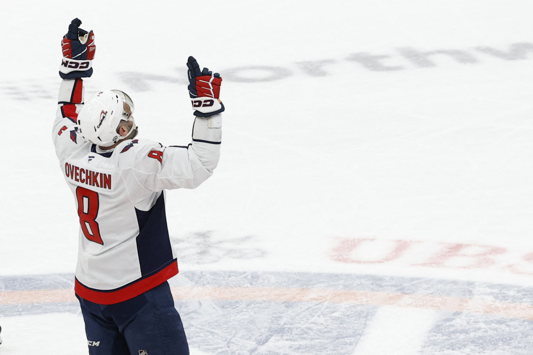 Ovechkin makes history, but Islanders beat Capitals 4-1 2 Alex Ovechkin 895 Capitals Islanders