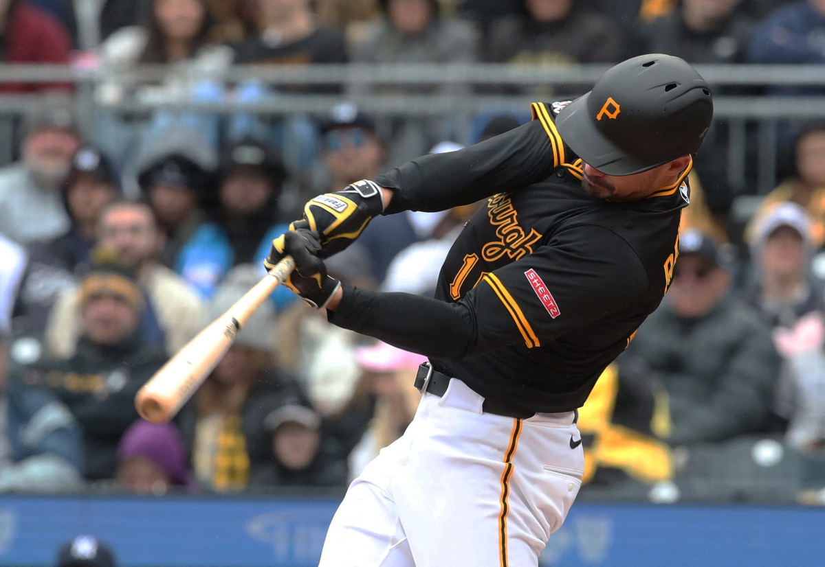 Yankees' comeback spoiled in extra innings as they fall to Pirates in final game of series 2 Pirates player swinging bat against Yankees