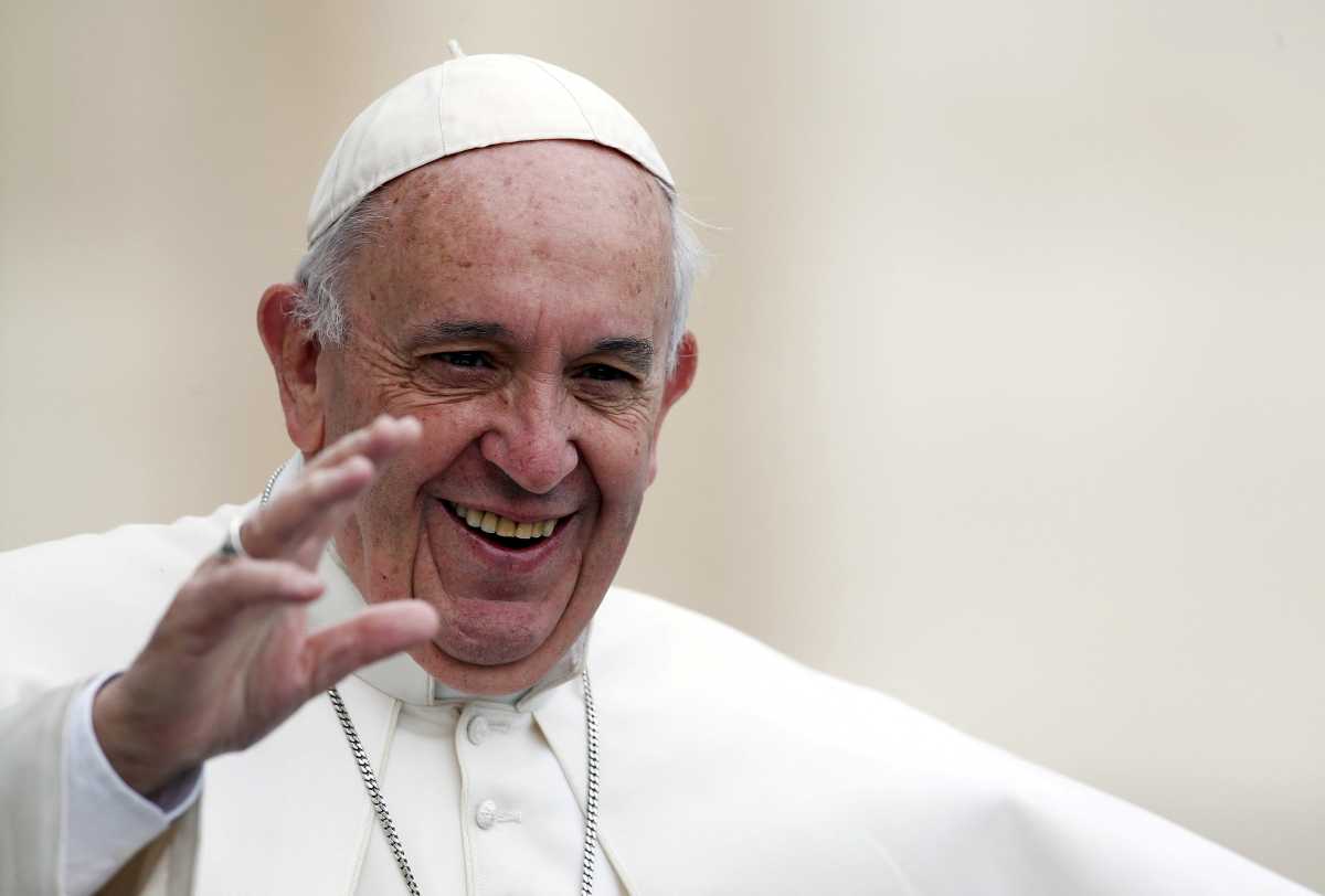 Pope Francis dead at 88; first Latin American pontiff sought reform and championed mercy 2 Pope Francis waving