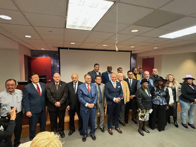 NYC Mayor's Race: Multicultural chambers host candidates forum, amid high-profile no-shows 2