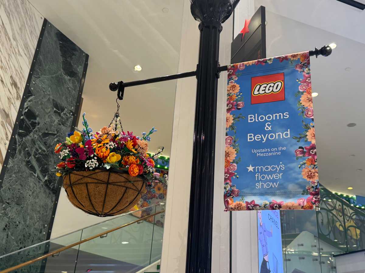 a lego flower display