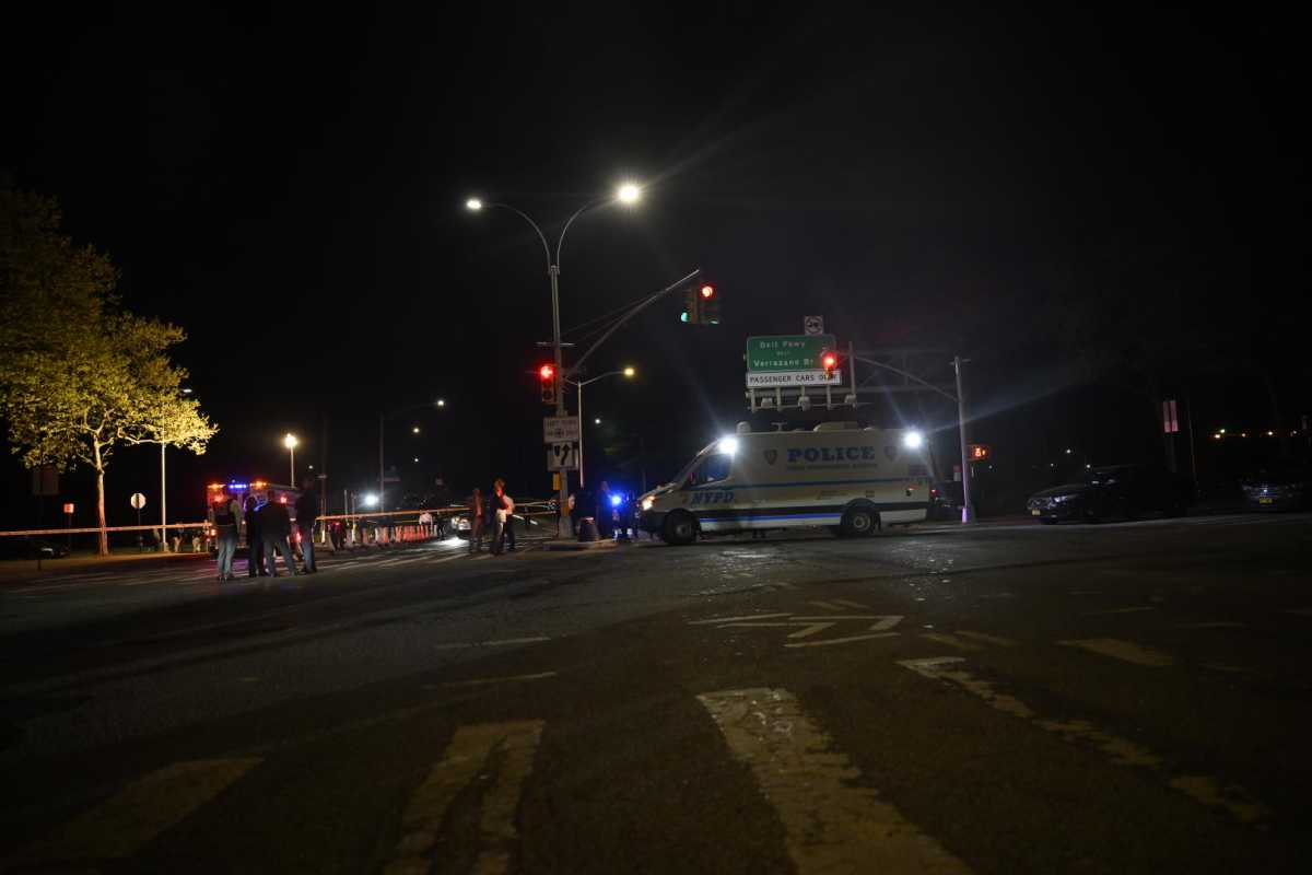 Brooklyn cops shoot and kill driver after he nearly strikes lieutenant with vehicle, NYPD says 2