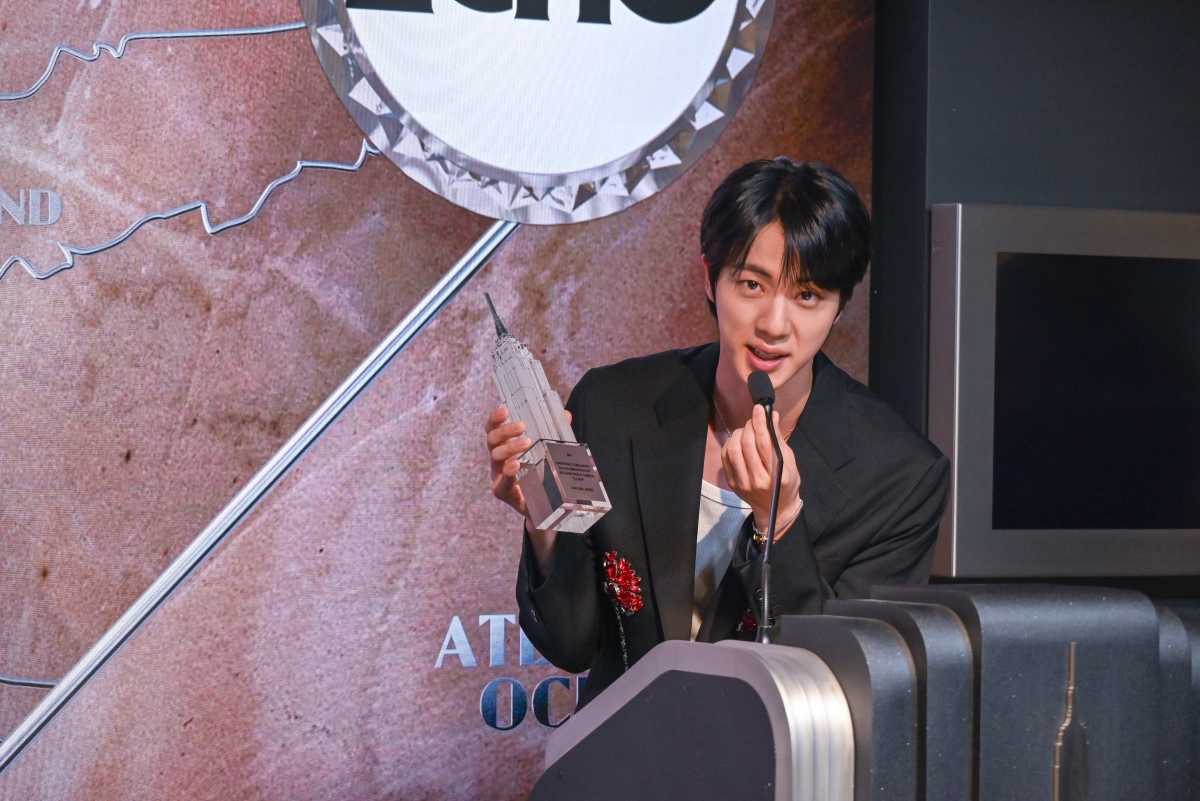 Jin at the Empire State Building.