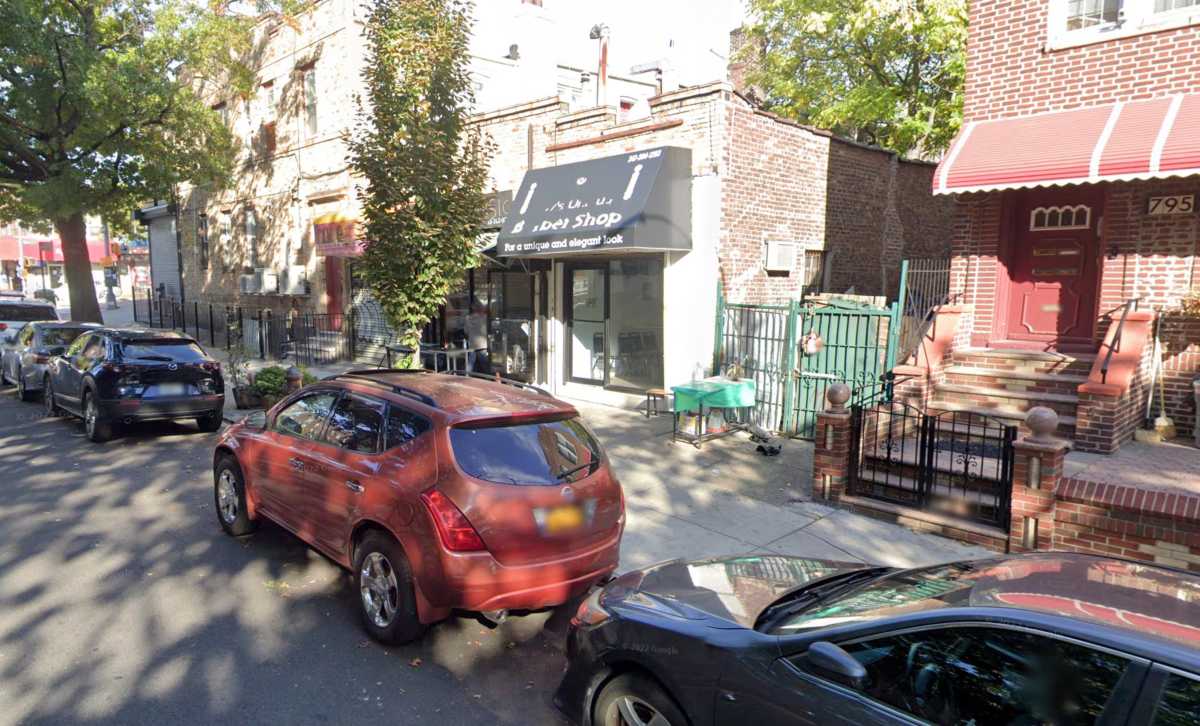 Shooting at Brooklyn nail salon leaves man wounded, perp on run: cops 2 Location of Brooklyn nail salon shooting