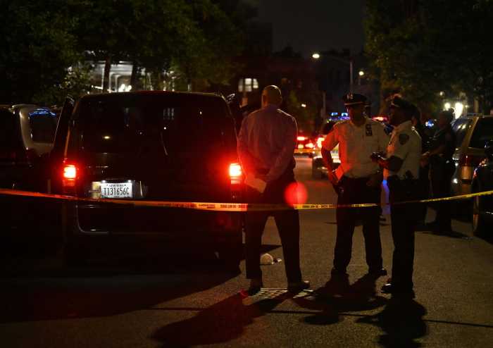 Cops at scene of Queens shooting