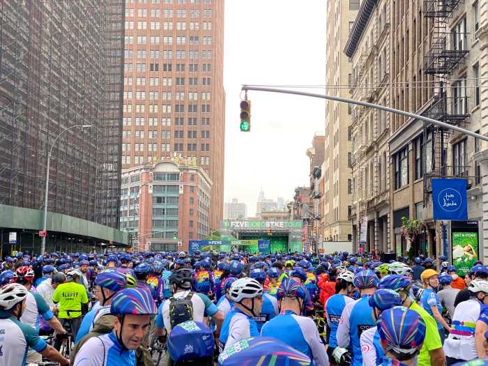 What rain? Thousands turn out for TD Five Boro Bike Tour through NYC on Sunday despite dreary skies 2 a large gruoup of participants in the TD Five Boro Bike Tour on May 4, 2025.