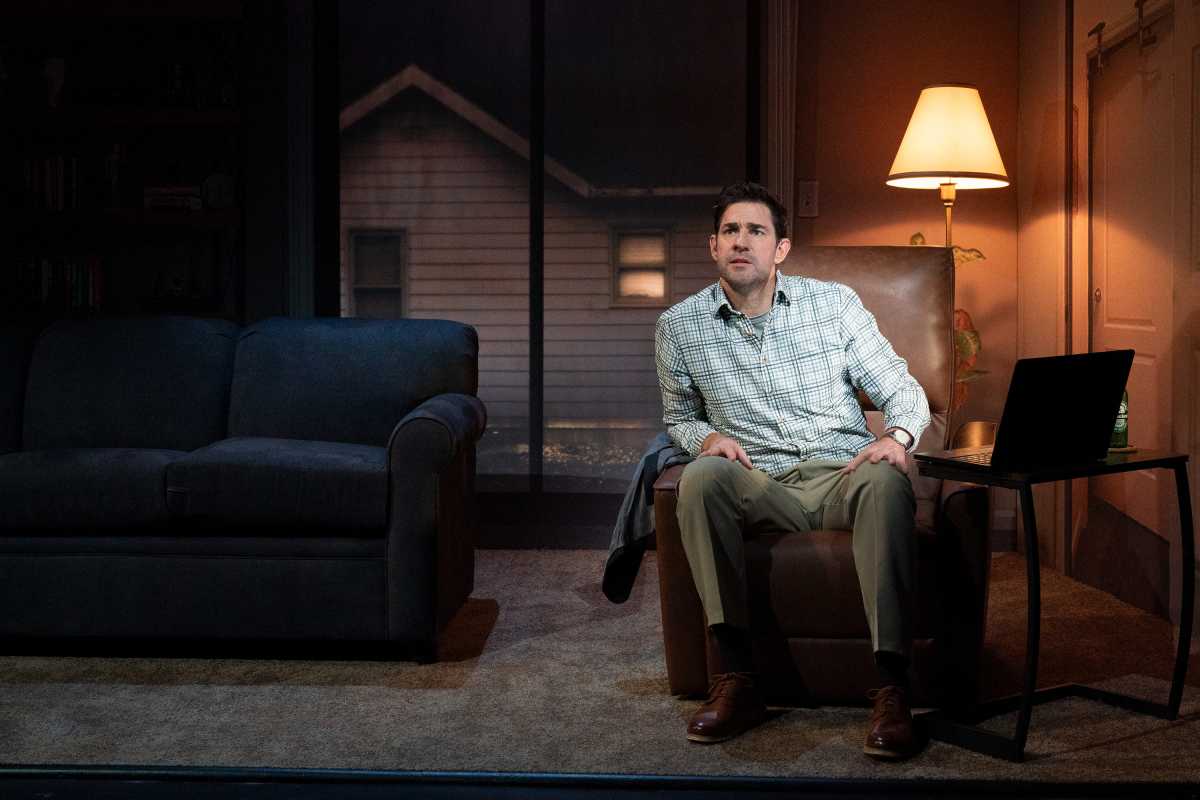 Reviews | One Is 'Angry,' One Is 'Izzy': John Krasinski and Jean Smart go solo onstage 2 John Krasinski in "Angry Alan."