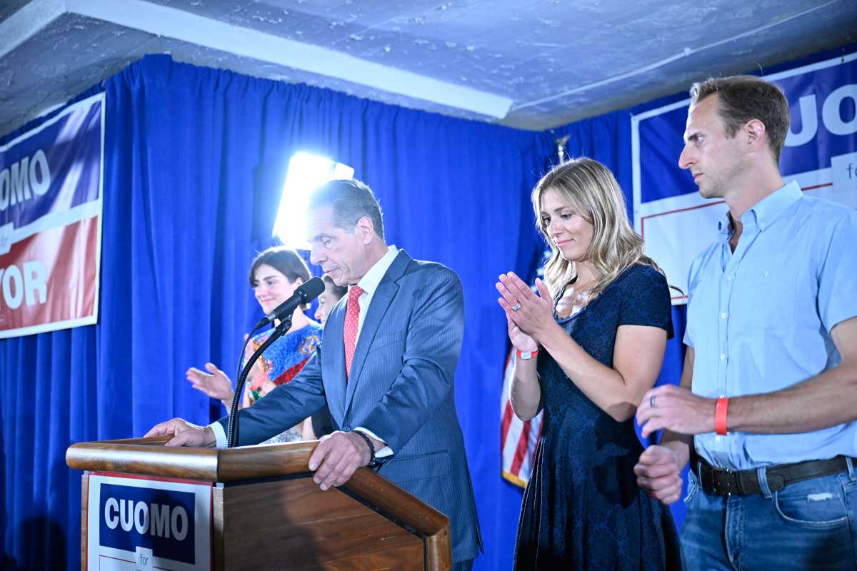 Adams urges Cuomo to exit general election amid centrist scramble to defeat Mamdani 4