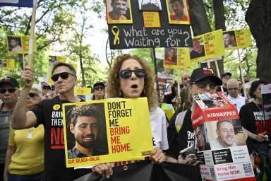 New Yorkers rally in Central Park for the release of remaining Israeli hostages