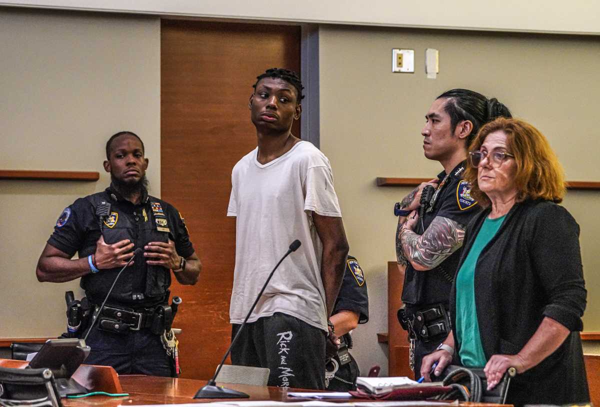 Man who stomped on NYPD officer's face during Bronx robbery did it because he was a cop: PBA 4