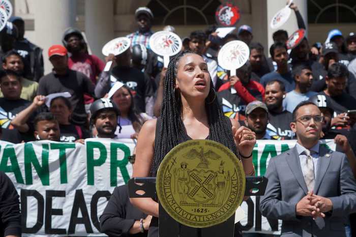 Instacart leads effort to kill minimum pay for grocery delivery workers, threatens legal action if Mayor Adams signs it into law 2 Council Member Sandy Nurse speaks on the steps of City Hall during a rally with Los Deliveristas Unidos in support of the Grocery Delivery Worker legislative package, joined by Council Members Shaun Abreu and Jennifer Gutiérrez,