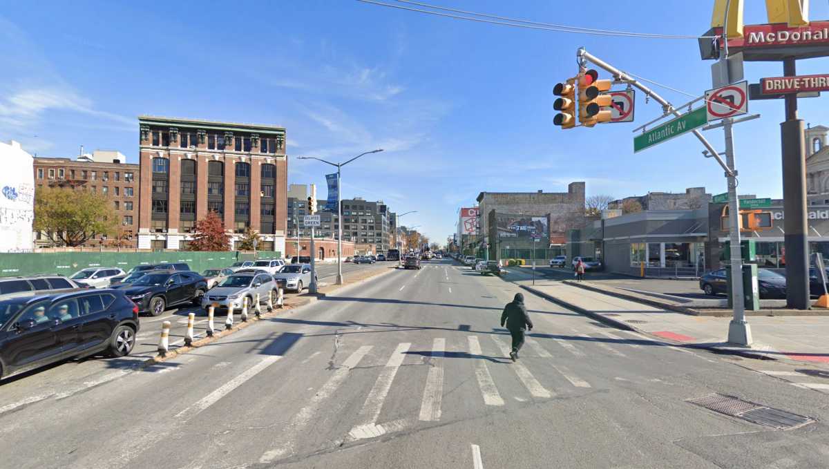 Brooklyn shooting: Two young men seriously wounded in early-morning gunfire, perp on the run 2 street and buildings in Brooklyn