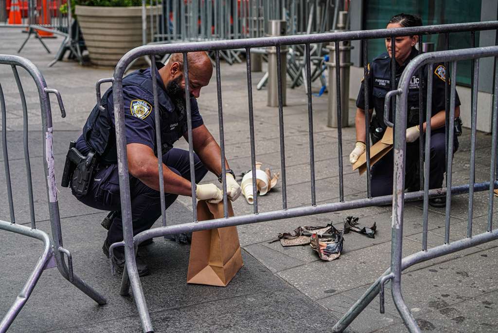 Bleeding blue: Why is the NYPD losing an average of 300 cops per month? 3