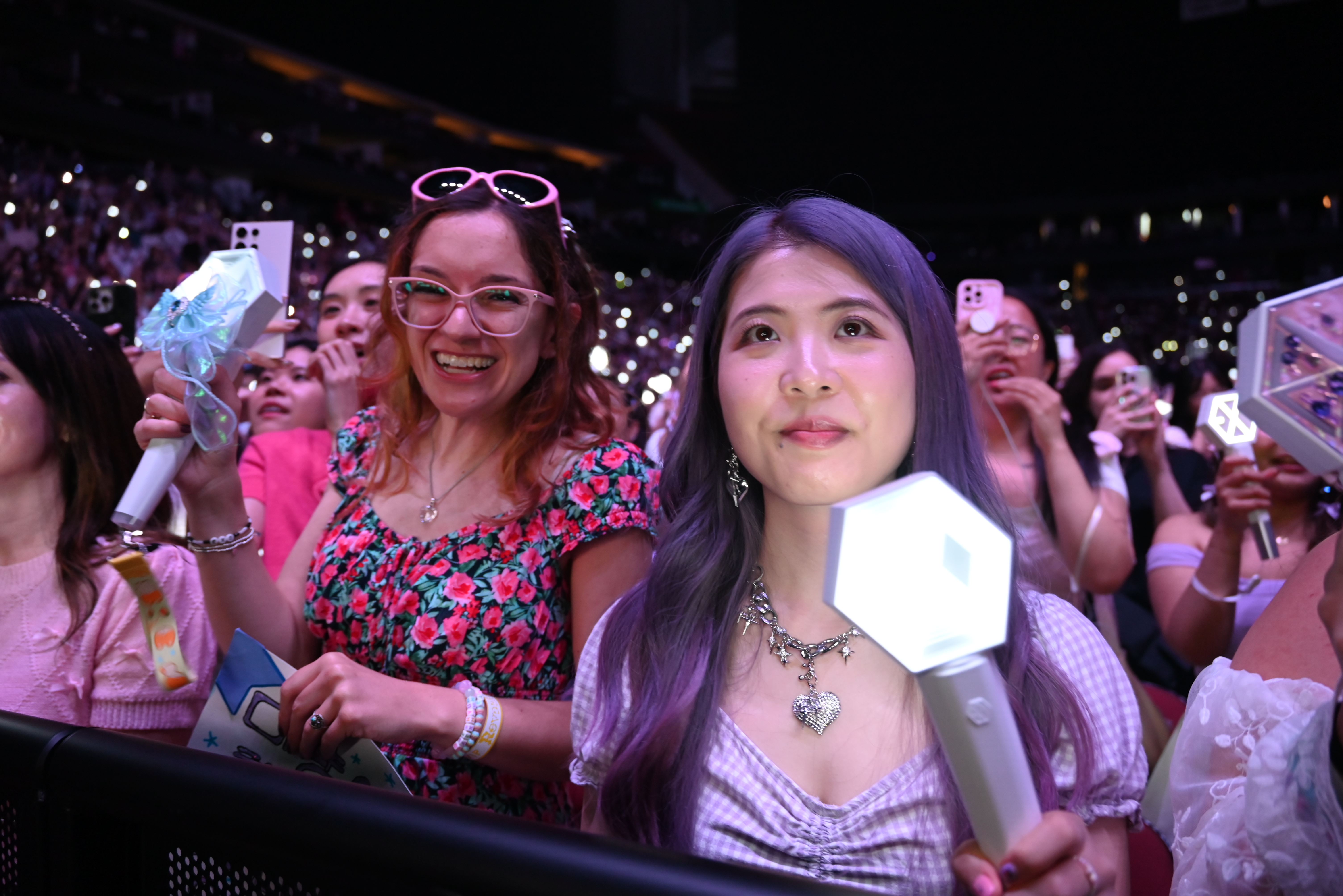 From South Korea to New Jersey: How a beloved arena became a K-Pop mecca for fans 2 Fans excitedly watched K-pop star Baekhyun at the Prudential Center