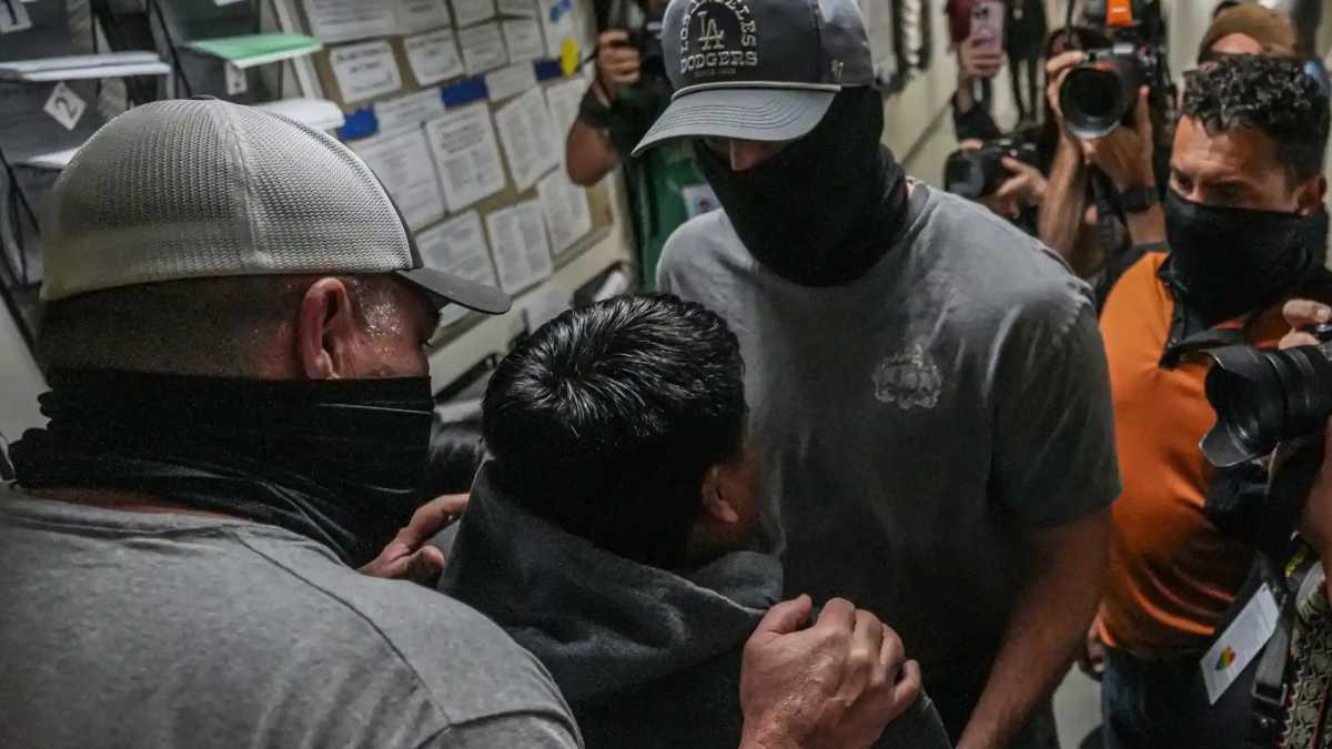 Children are torn from their father by ICE inside immigration court at 26 Federal Plaza in Lower Manhattan on Aug. 26, 2025.